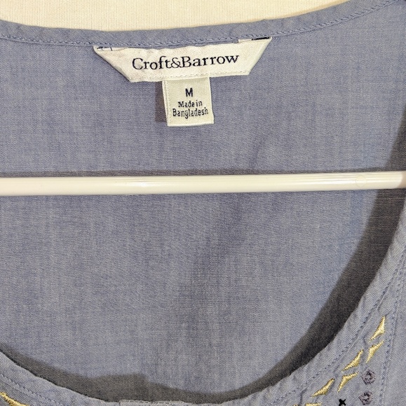 5/$25 ⭐😍 Croft and Barrow cotton embroidered top - Picture 2 of 3